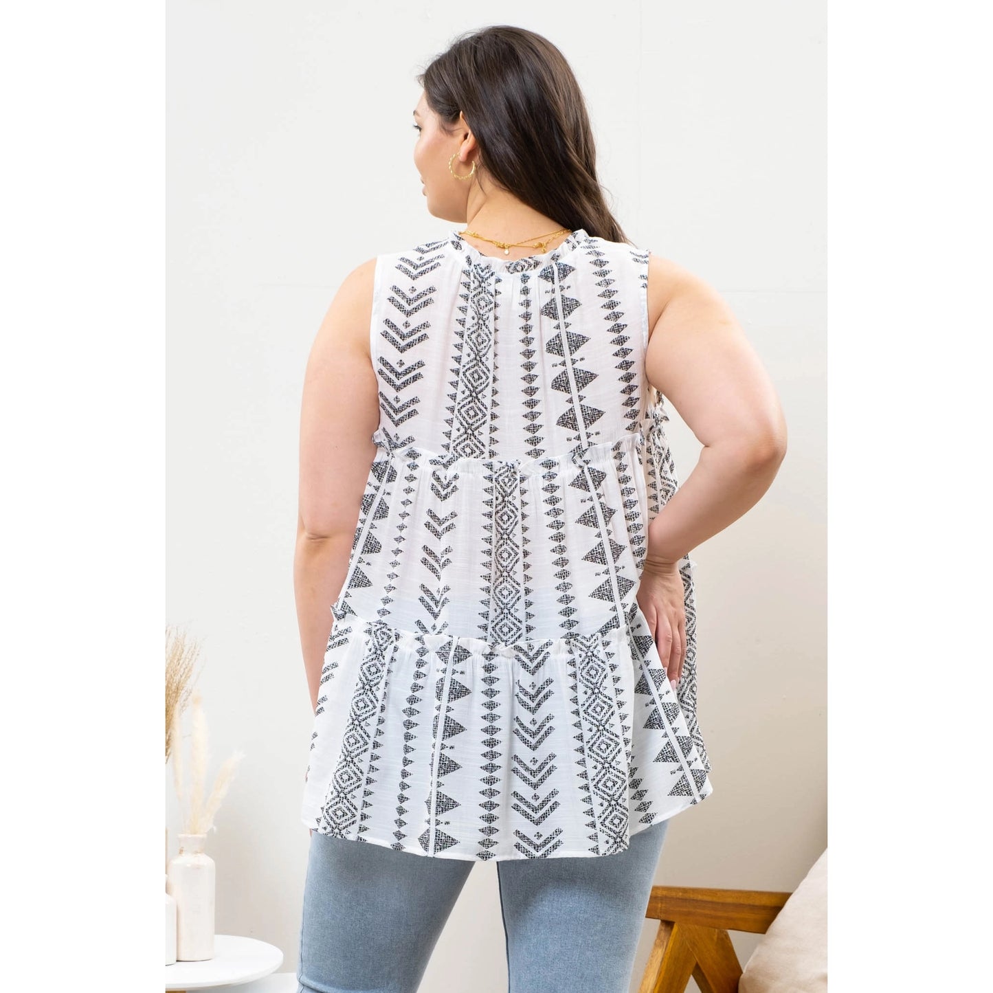 Geometric Tiered Top
