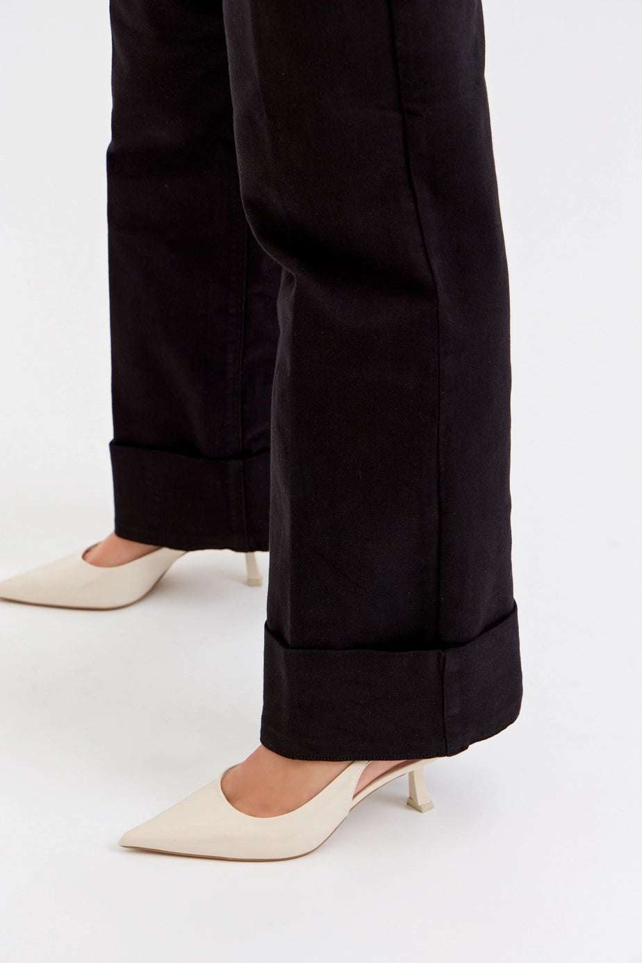 The Noire Cuffed Jean