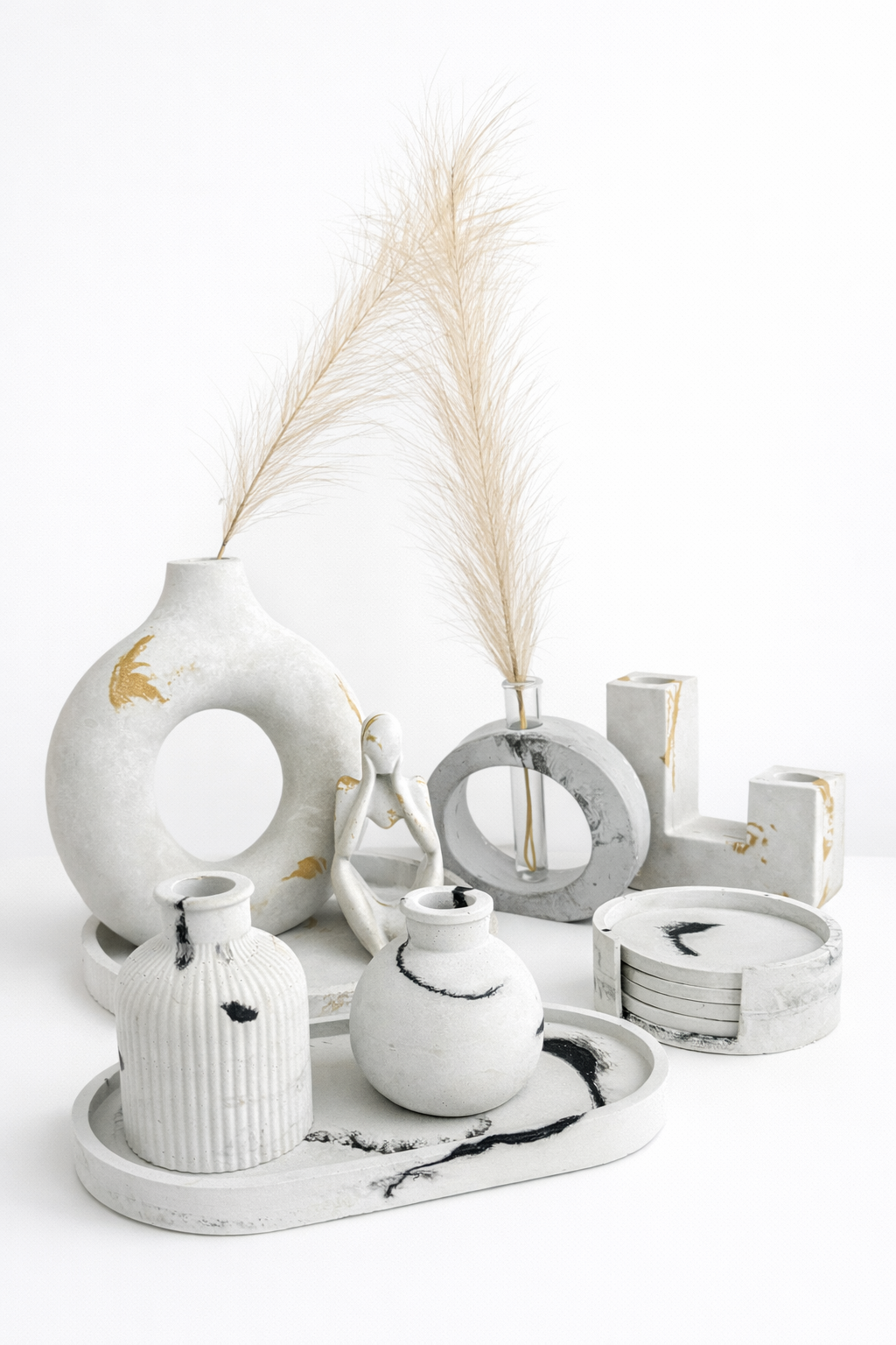 Mimonovas Concrete Vases